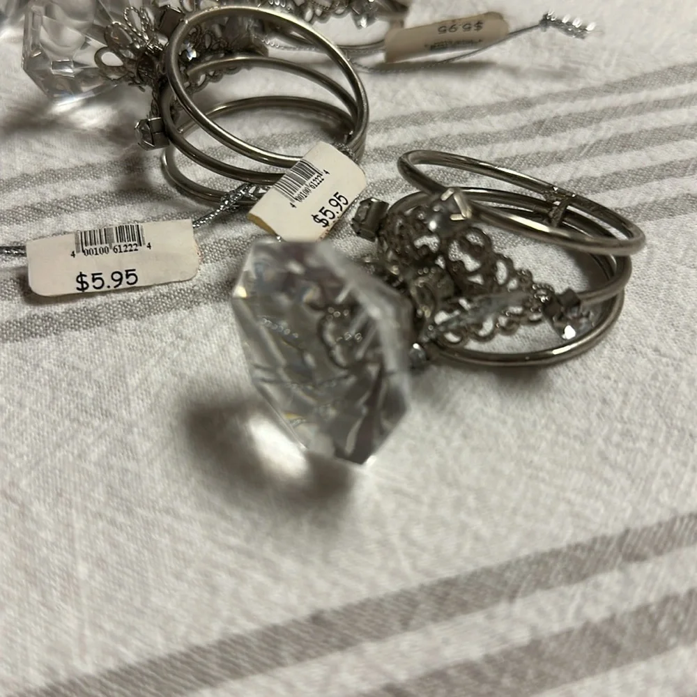 Diamond ring napkin holders 💍